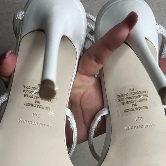 Steve Madden Exotica Pearl Rhinestone Leg-coil Sandals 9.M - Picture 7 of 8